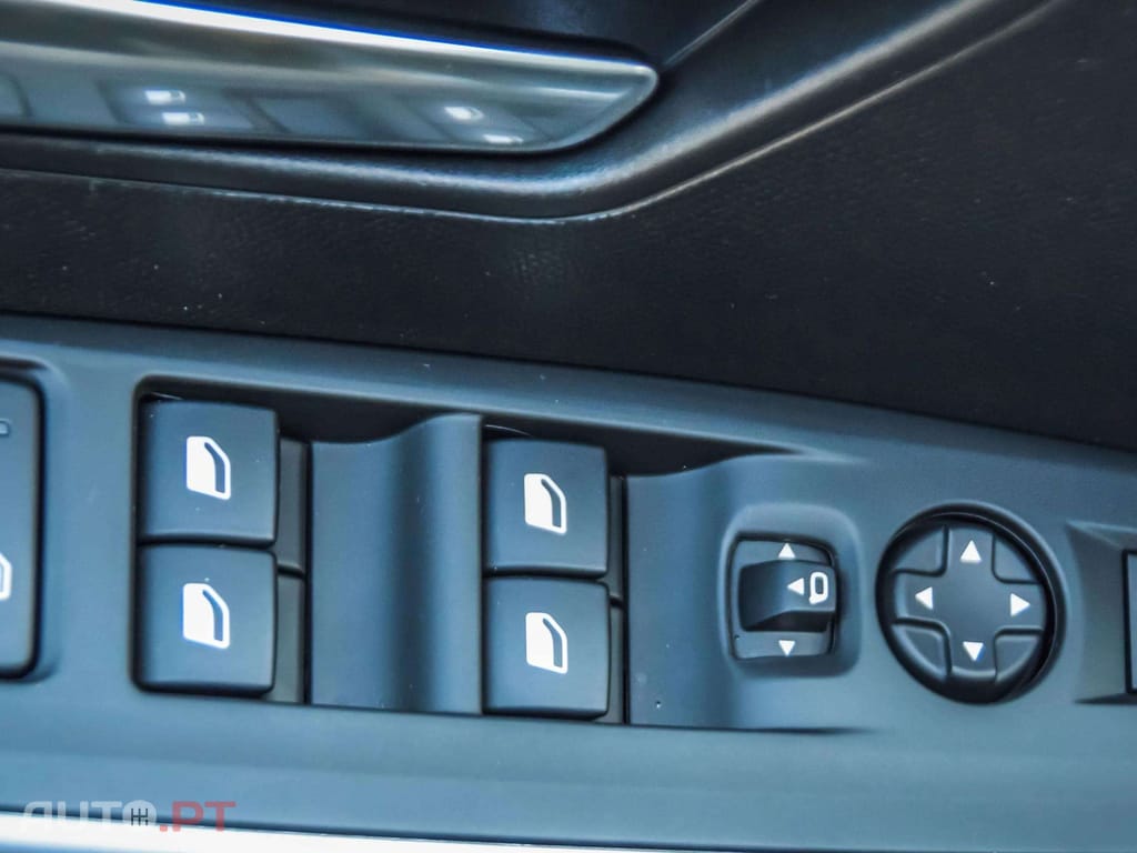 Peugeot 3008 1.2 Hybrid Allure e-DCS6