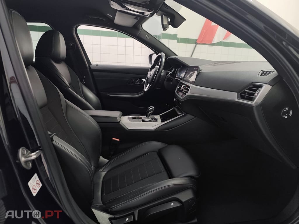 BMW 320 e Touring Auto