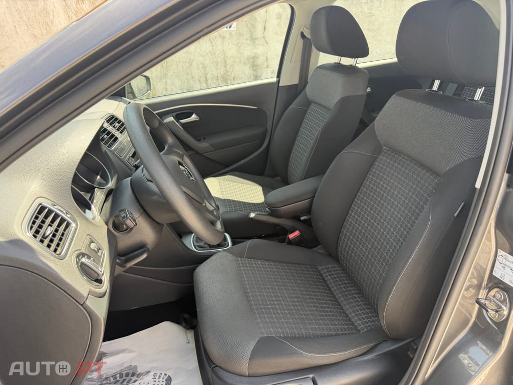 Volkswagen Polo 1.0 Confortline