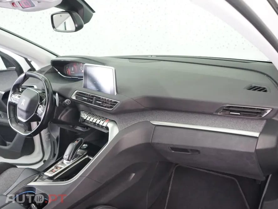 Peugeot 3008 1.2 PureTech Allure Pack EAT8