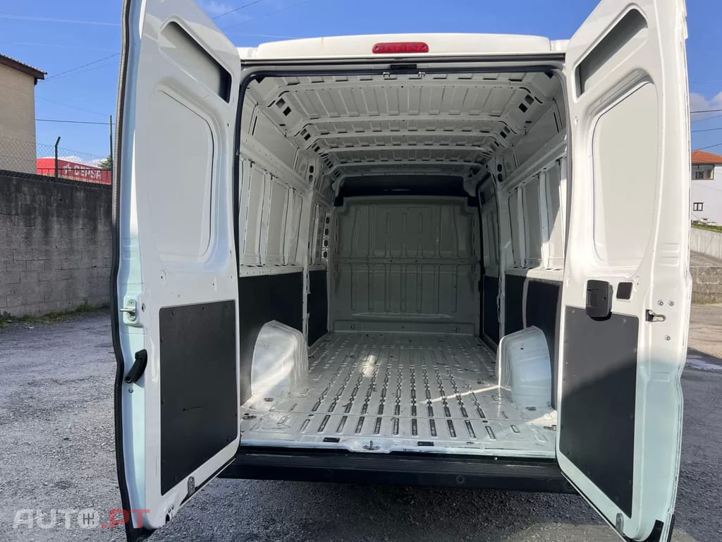 Peugeot Boxer  2.2 Bluehdi L4/H2
