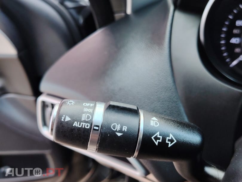 Jaguar XE 2.0 D AUTO 8 180 CV PRESTIGE COM EXTRAS