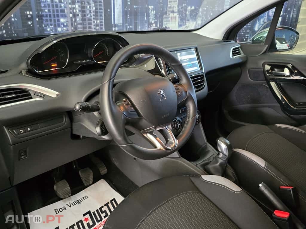 Peugeot 208 82 VTI Style