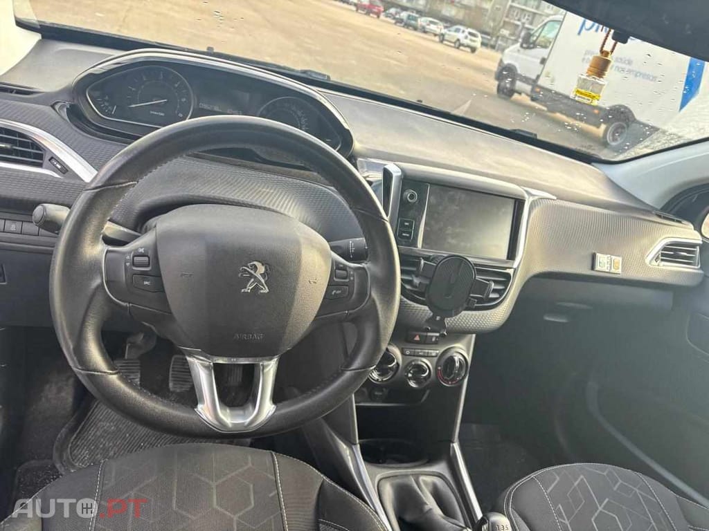 Peugeot 2008 Generation 1.6 BlueHDI
