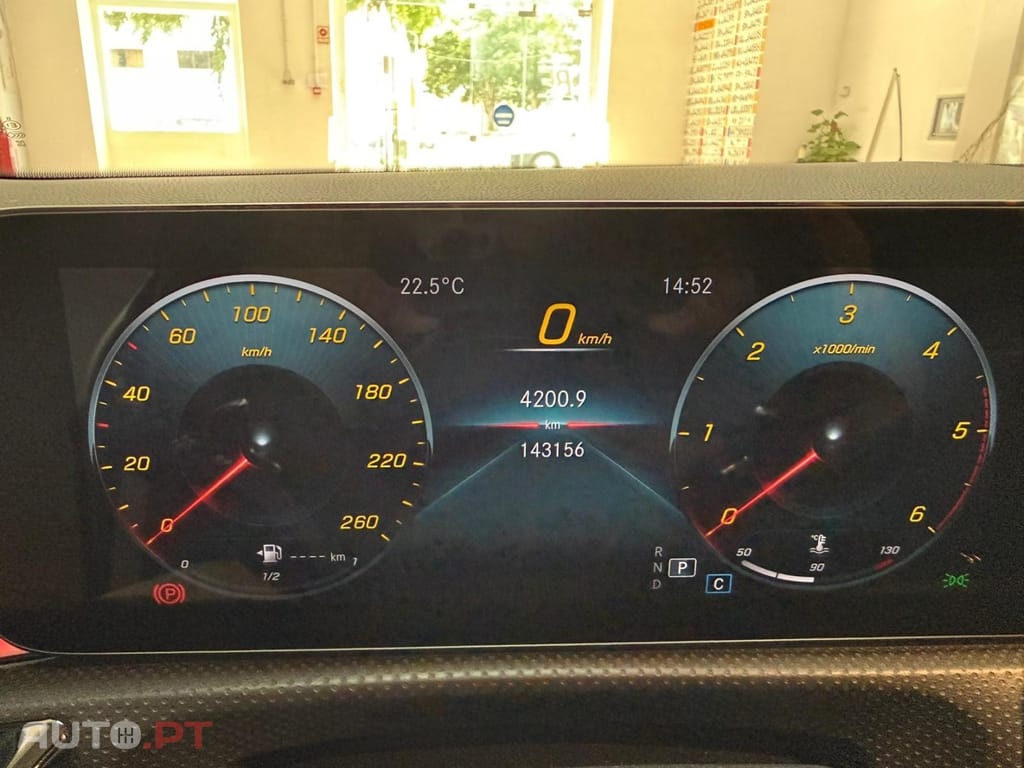 Mercedes-Benz CLA 220 d Shooting Brake AMG Line Aut.