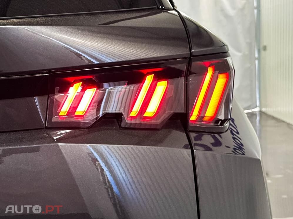 Peugeot 5008 1.2 Hybrid Allure Pack e-DCS6