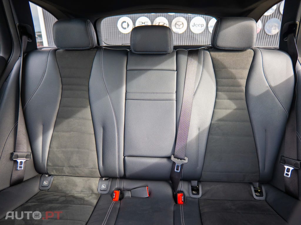 Mercedes-Benz E 220 d AMG Line