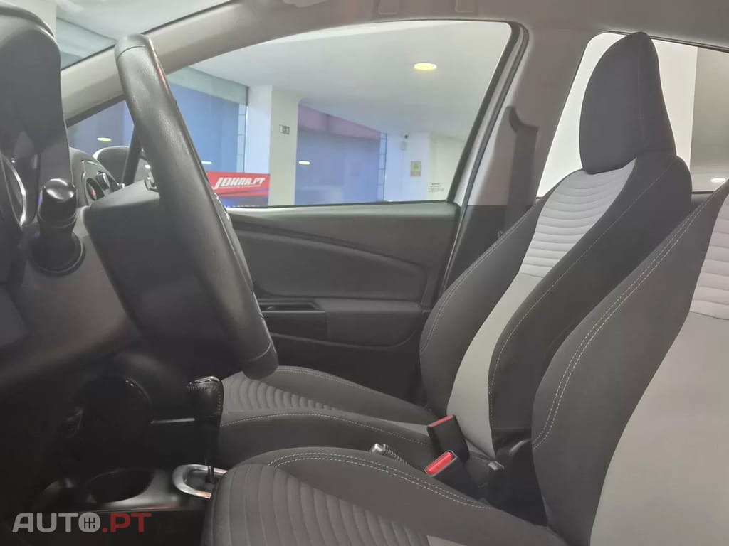 Toyota Yaris 1.5 HSD Comfort+P.Style