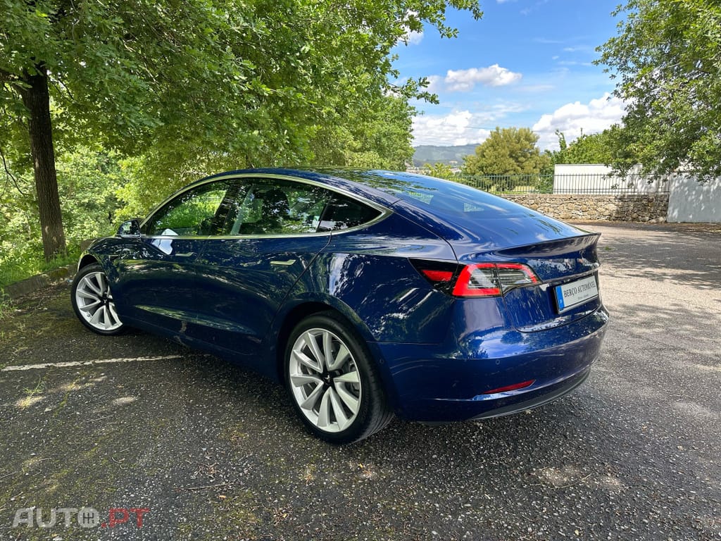 Tesla Model 3 Long-Range Dual Motor AWD