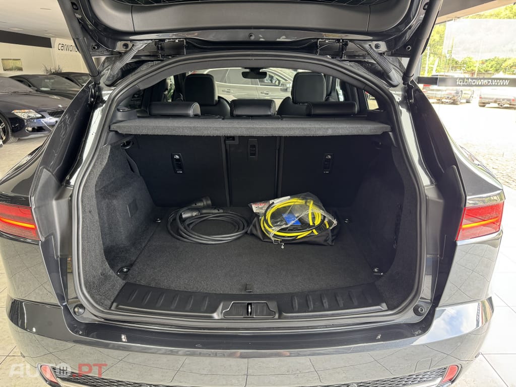 Jaguar E-Pace 1.5 P300e R-Dynamic HSE AWD Aut.