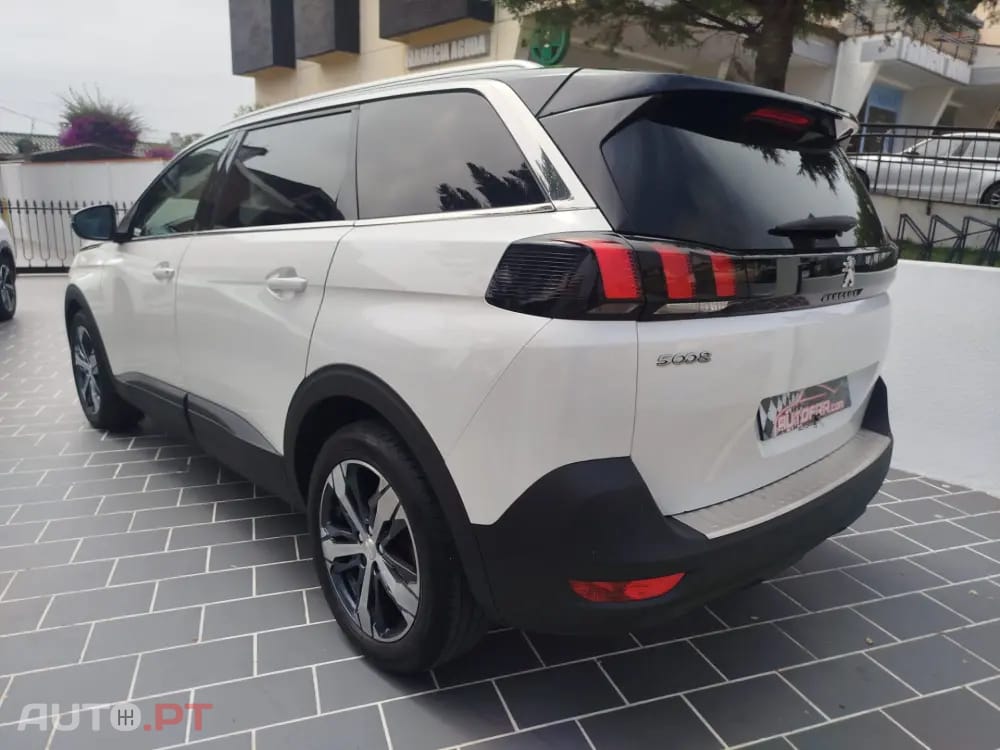 Peugeot 5008 BlueHDI 120 EAT6 Stop & Start Allure