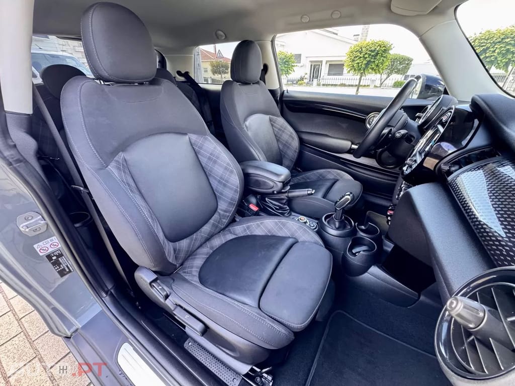 MINI Cooper Cooper SD Auto