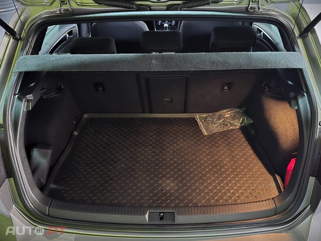 Volkswagen Golf GTI Performance BlueMotion DSG