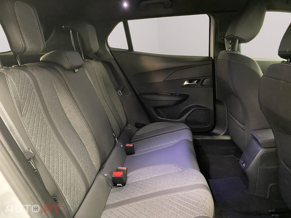 Peugeot 2008 1.2 Allure