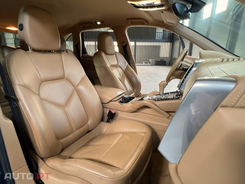 Porsche Cayenne S Hybrid