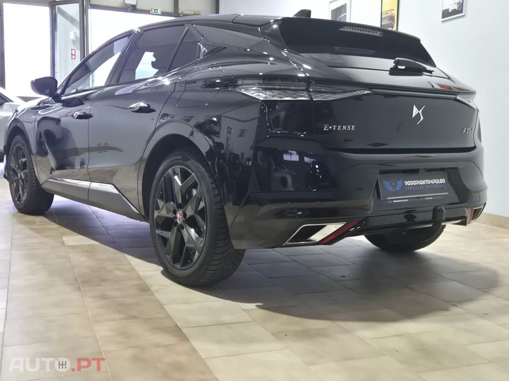 DS DS4 E-Tense Performance Line EAT8