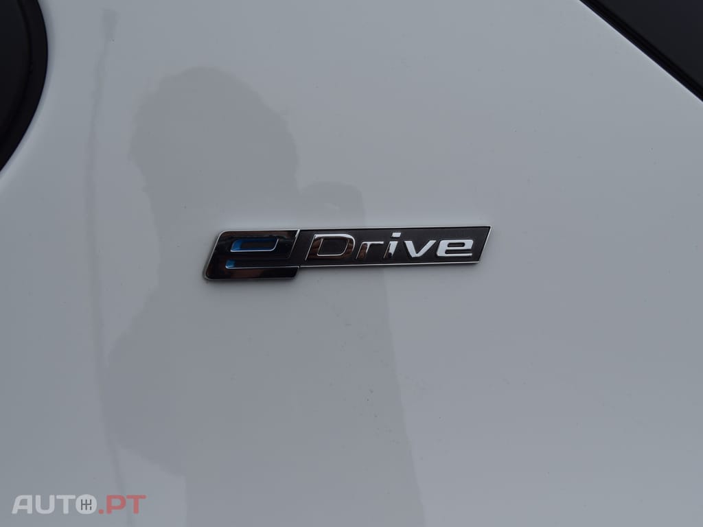 BMW 225 xe