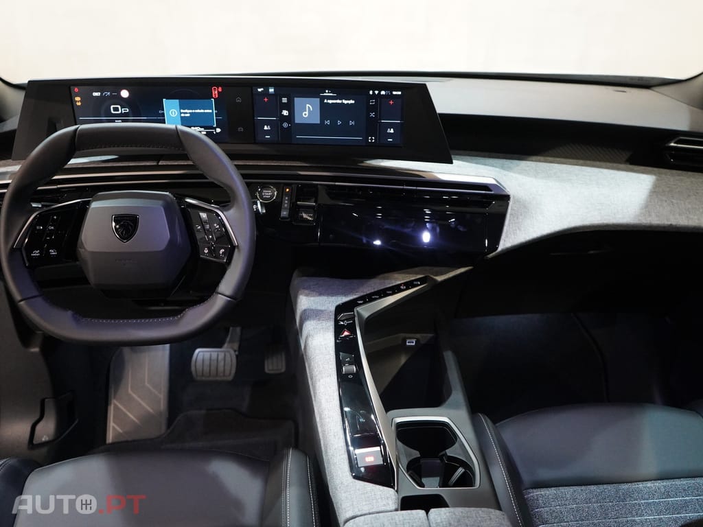 Peugeot 3008 1.2 Hybrid Allure e-DCS6