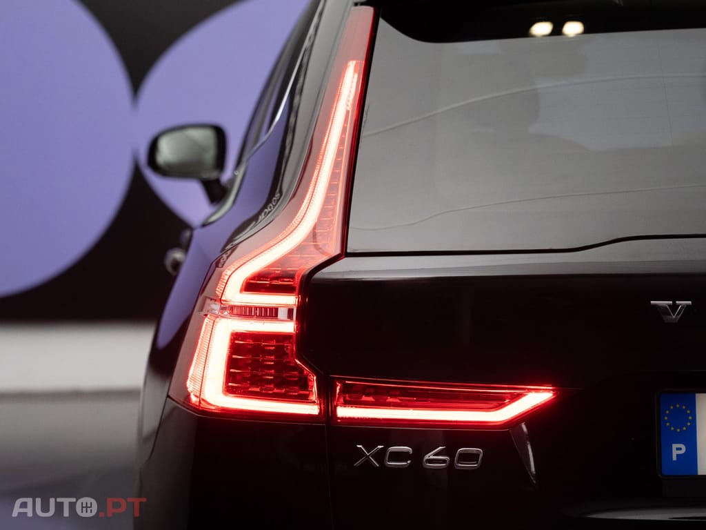 Volvo XC60 2.0 T6 PHEV Plus Bright AWD