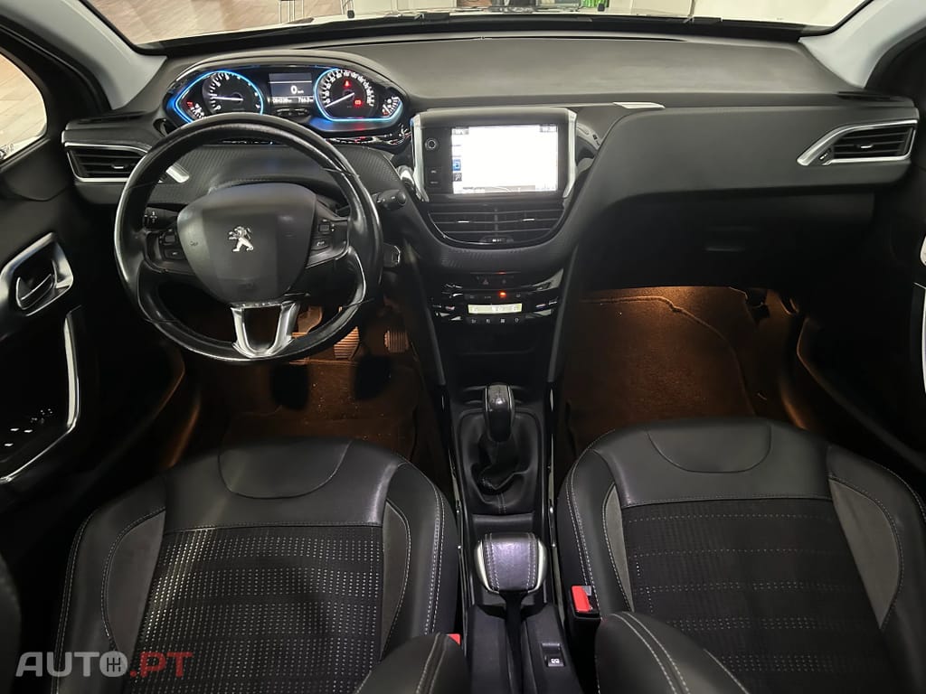 Peugeot 2008 1.2 PureTech Allure