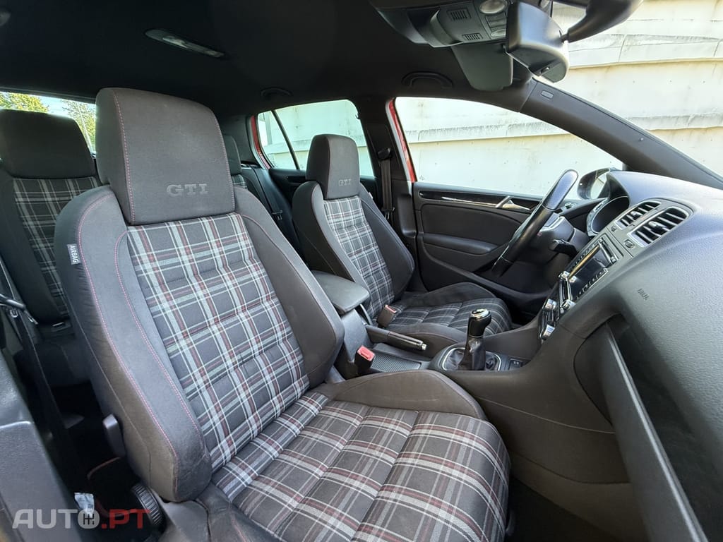 Volkswagen Golf 2.0 GTi