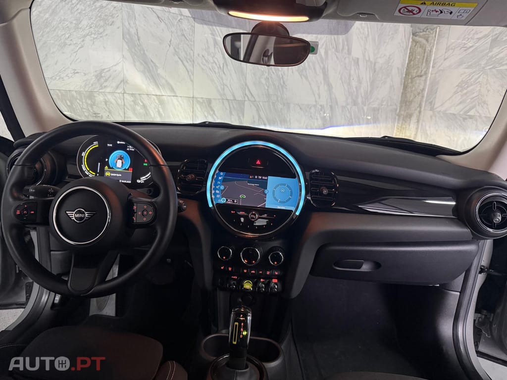 MINI Cooper SE Camden Edition