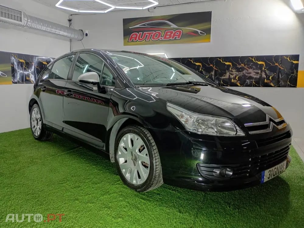 Citroën C4 1.6 HDi Exclusive — fotografia 12