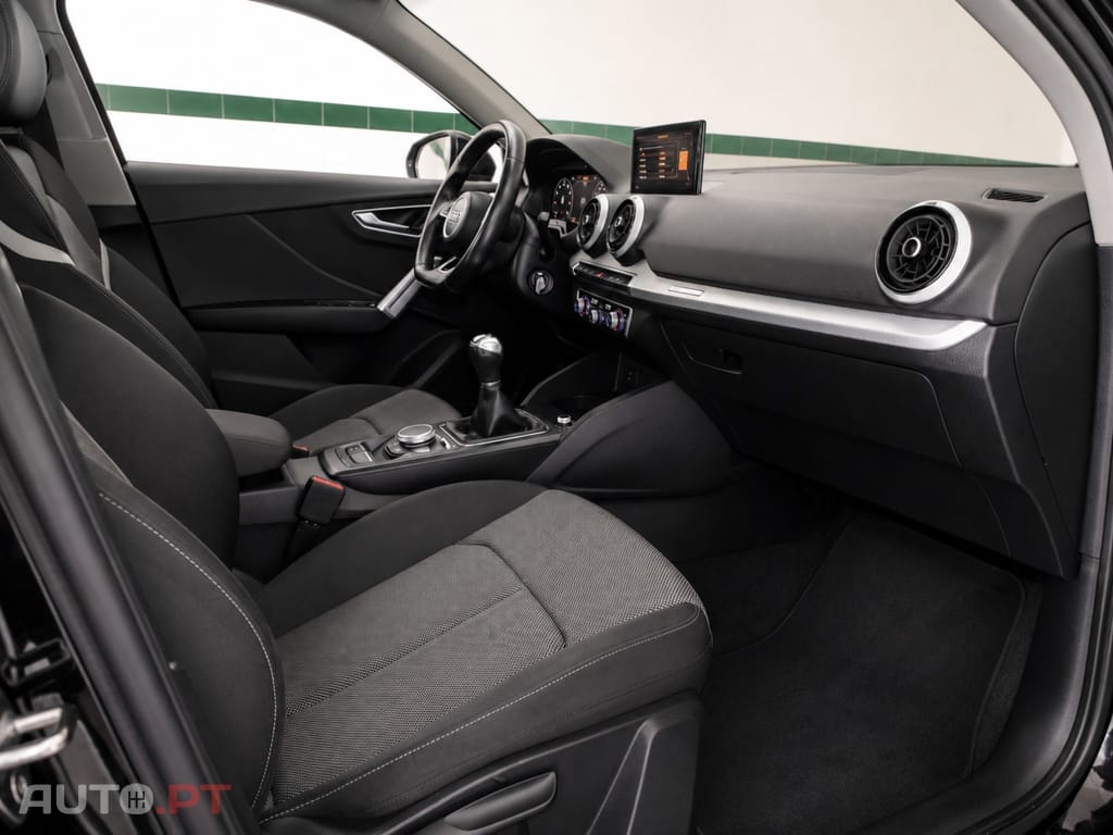 Audi Q2 30 TFSI S line
