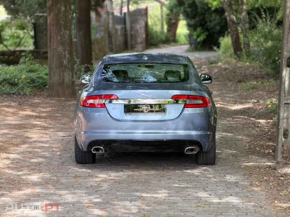 Jaguar XF 2.7 D V6 Premium Luxury