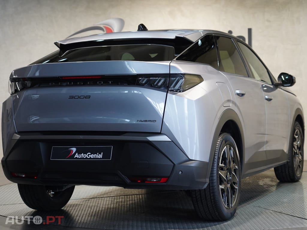 Peugeot 3008 1.2 Hybrid Allure e-DCS6