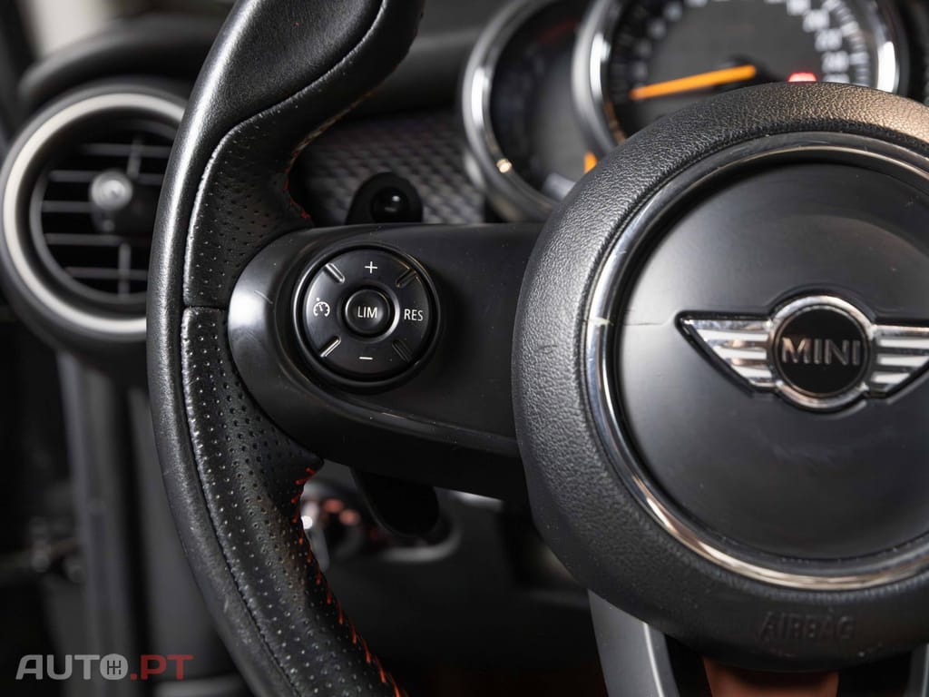 MINI Cooper Cooper S Auto