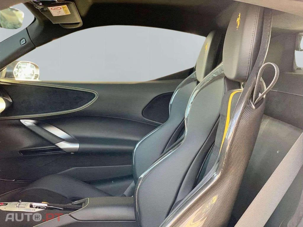 Ferrari SF90 Stradale Carbon/Lift/Racing