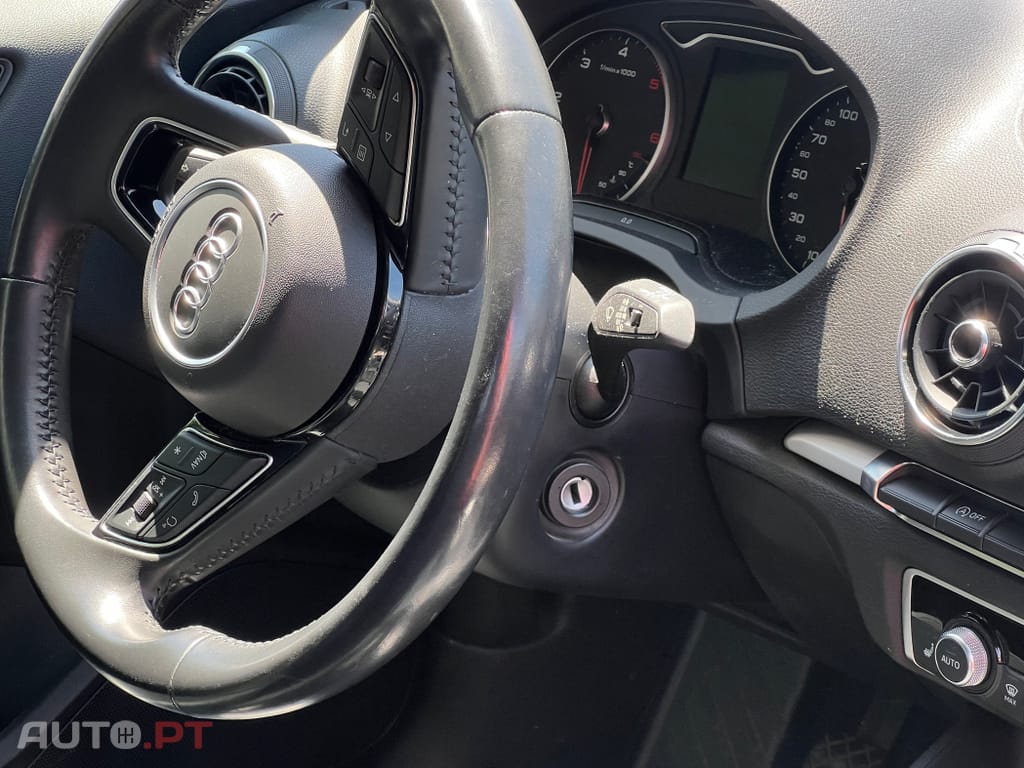 Audi A3 Sportback 1.6 TDi S-line