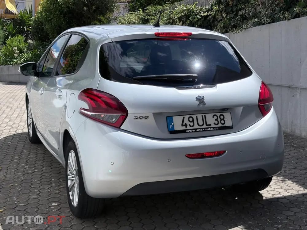 Peugeot 208 1.6 BlueHDi Style