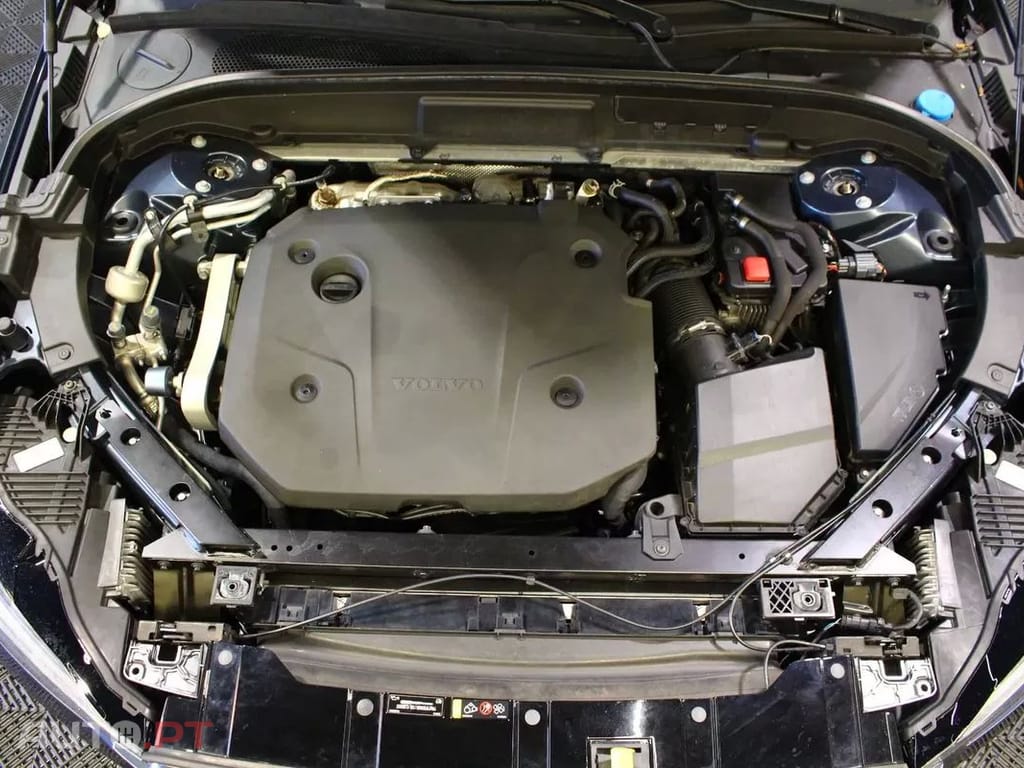 Volvo XC60 2.0 B4 Momentum