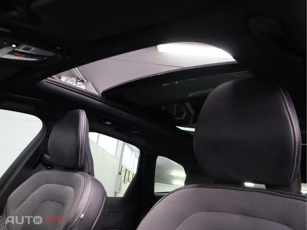 Volvo XC60 2.0 T6 PHEV Black Edition AWD