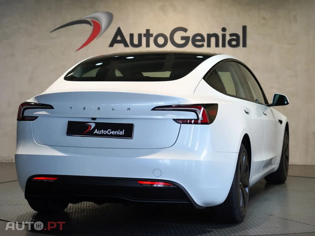 Tesla Model 3 Tração Traseira