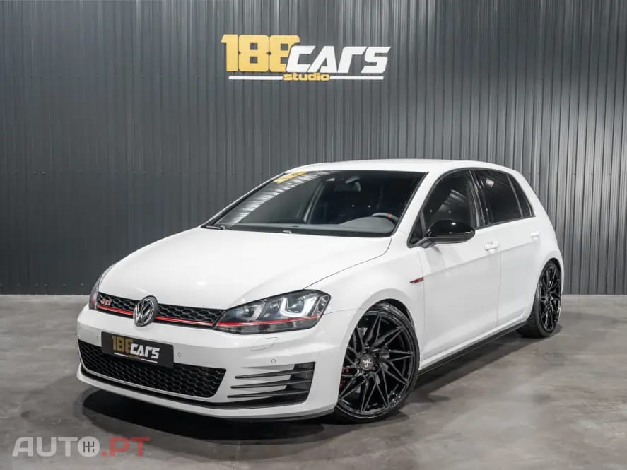 Volkswagen Golf GTI Performance BlueMotion DSG