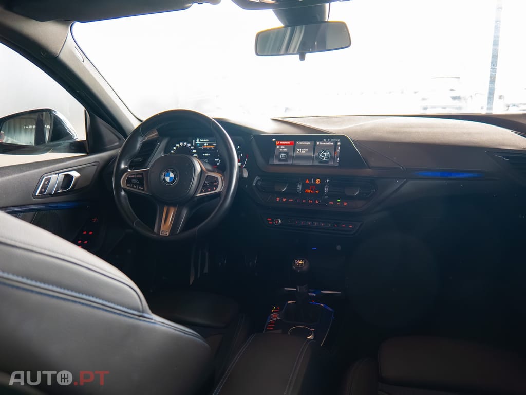 BMW 116 d Pack Desportivo M