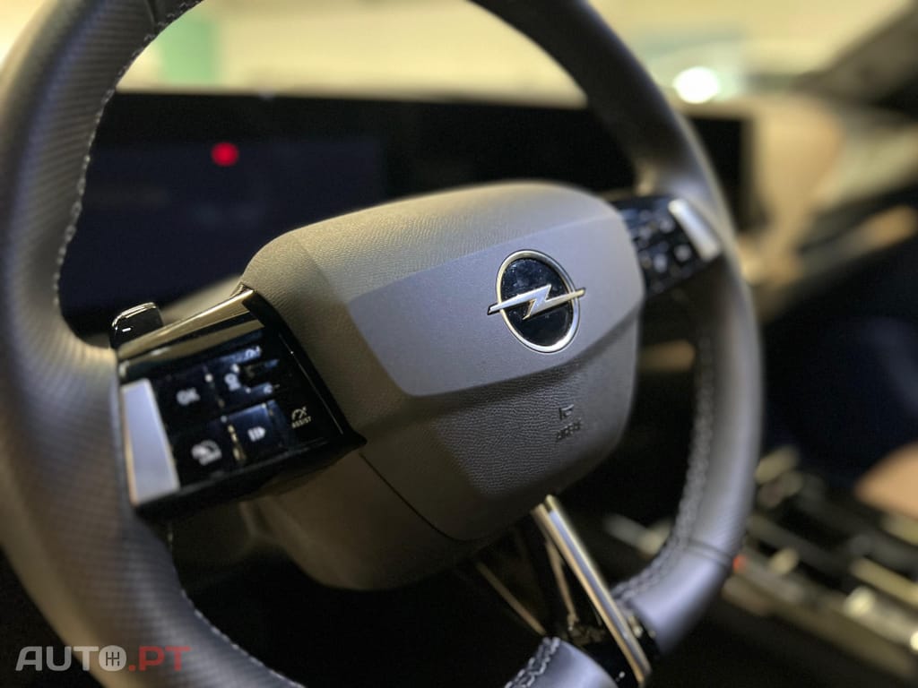 Opel Astra Sports Tourer 1.2 T Hybrid GS eDCT