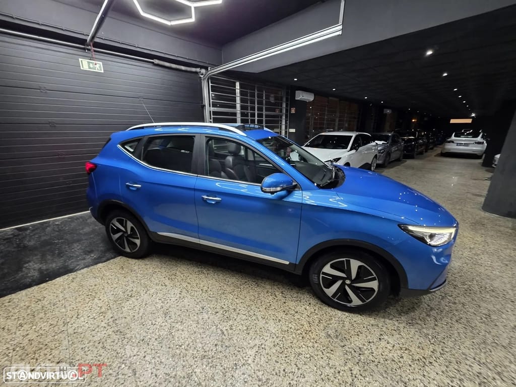 MG ZS EV 72.6 kWh Luxury OBC 11 kW