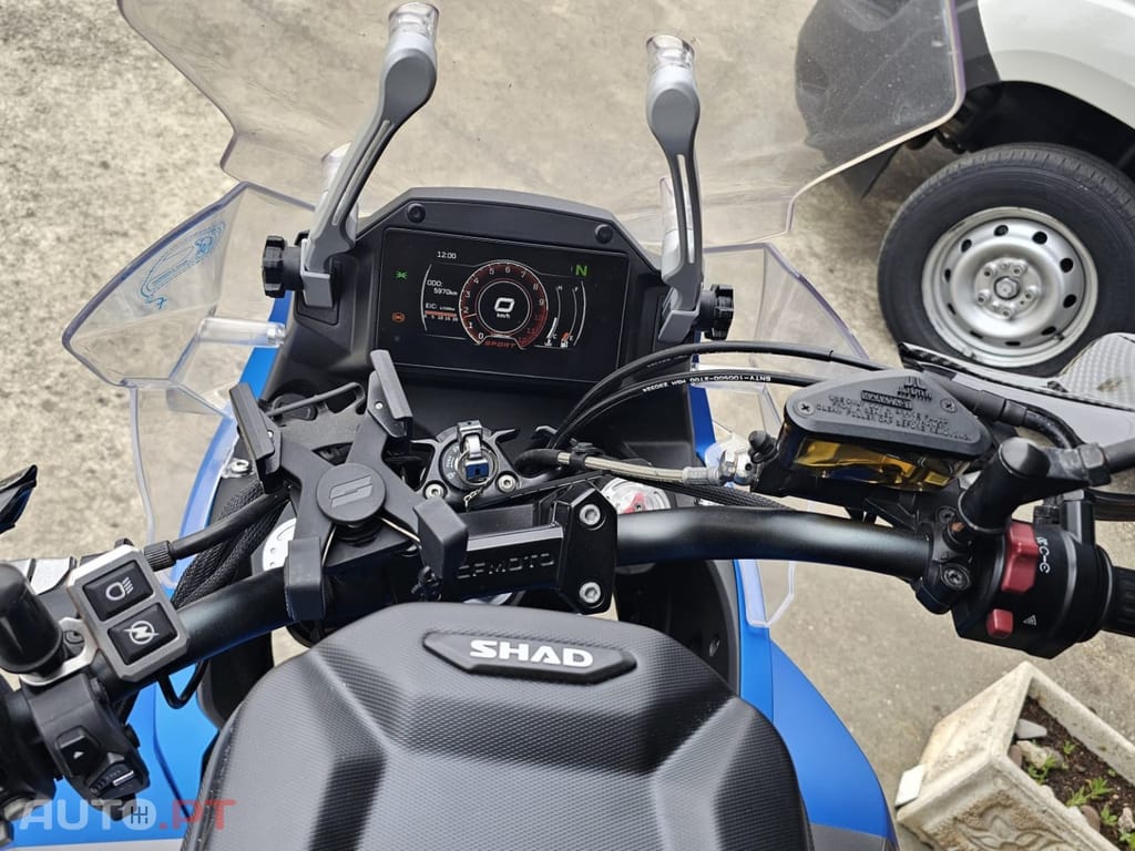 CF Moto 650MT 3F