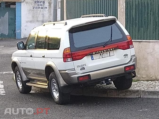 Mitsubishi Pajero Sport Sport wagon
