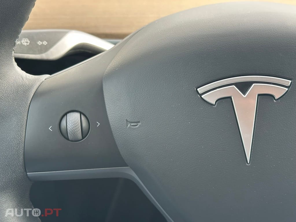 Tesla Model Y Long Range Dual Motor AWD