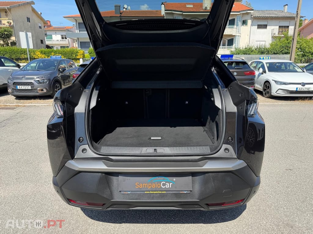 Peugeot 3008 1.2 Hybrid Allure e-DCS6
