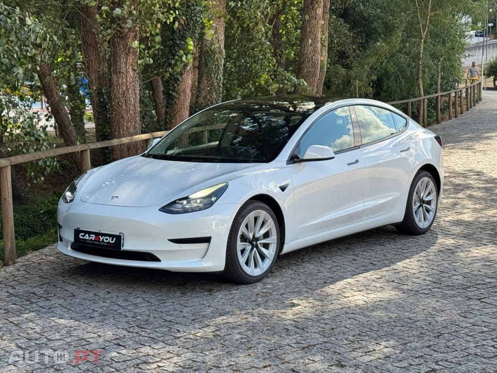 Tesla Model 3 Standard Range Plus RWD