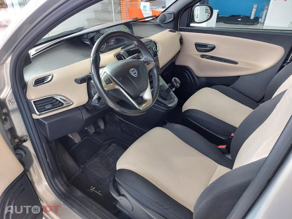 Lancia Ypsilon 1.2 S&S Fashion