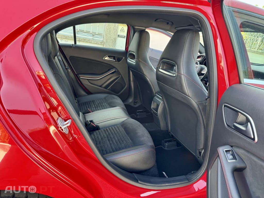 Mercedes-Benz A 180 d AMG Line