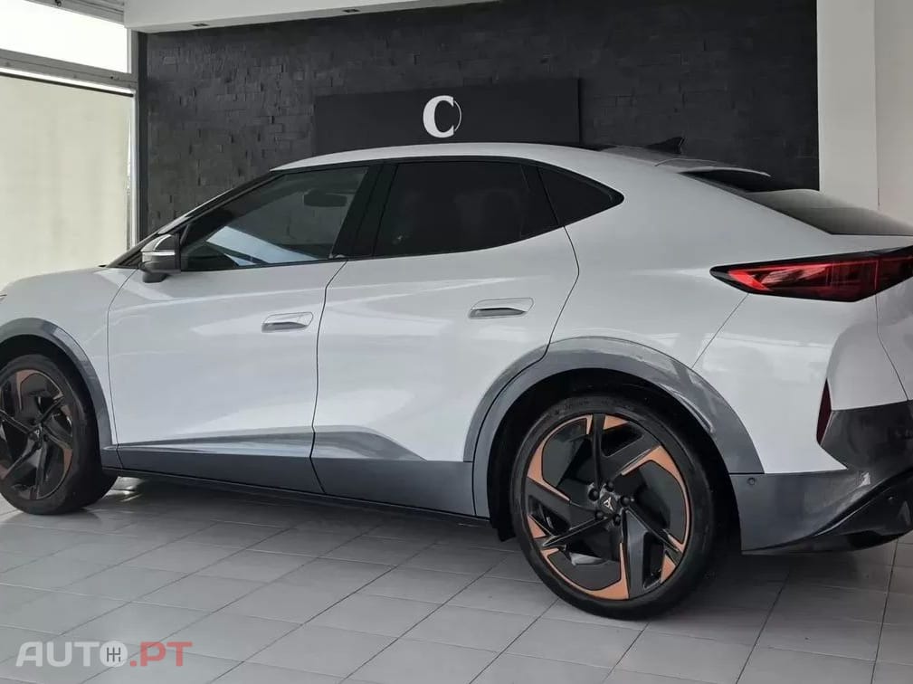 Cupra Tavascan 77 kWh Adrenaline
