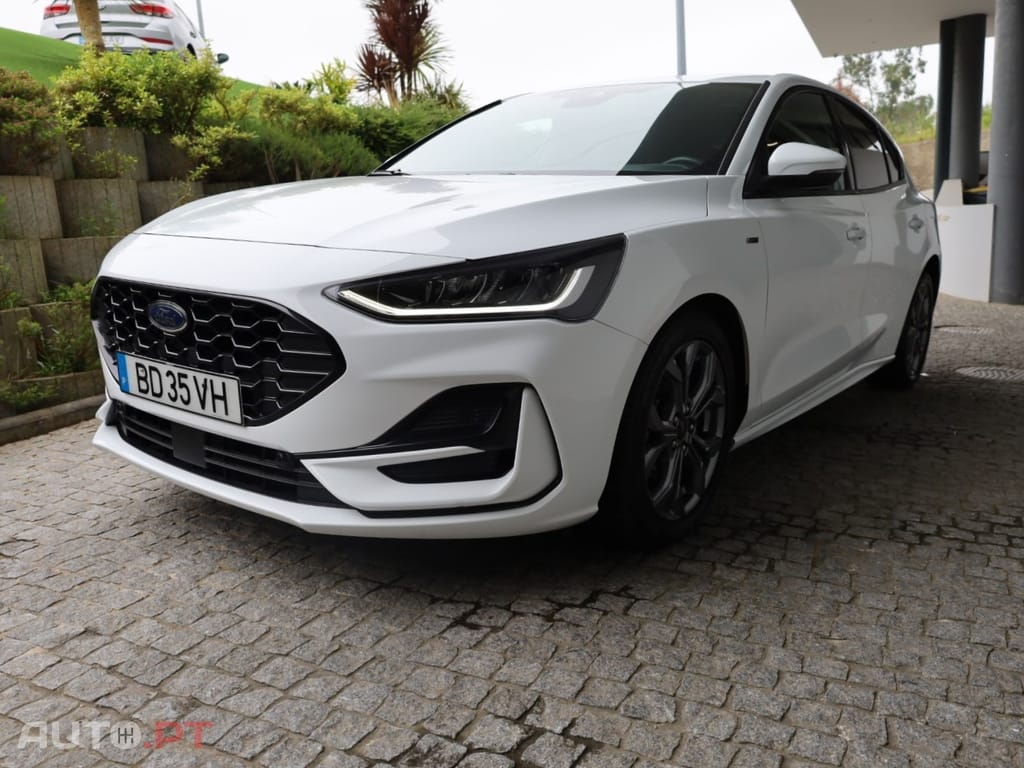 Ford Focus 1.0 EcoBoost MHEV ST-Line Aut